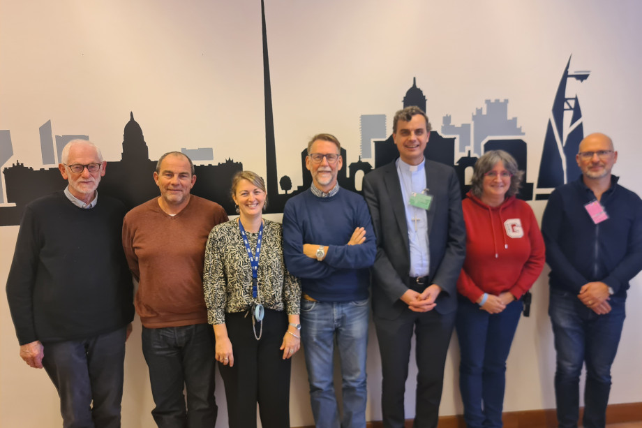 Directieteam van Merksplas samen met aartsbisschop Luc Terlinden, Jörg Gebhard en vrijwilliger Eddy.