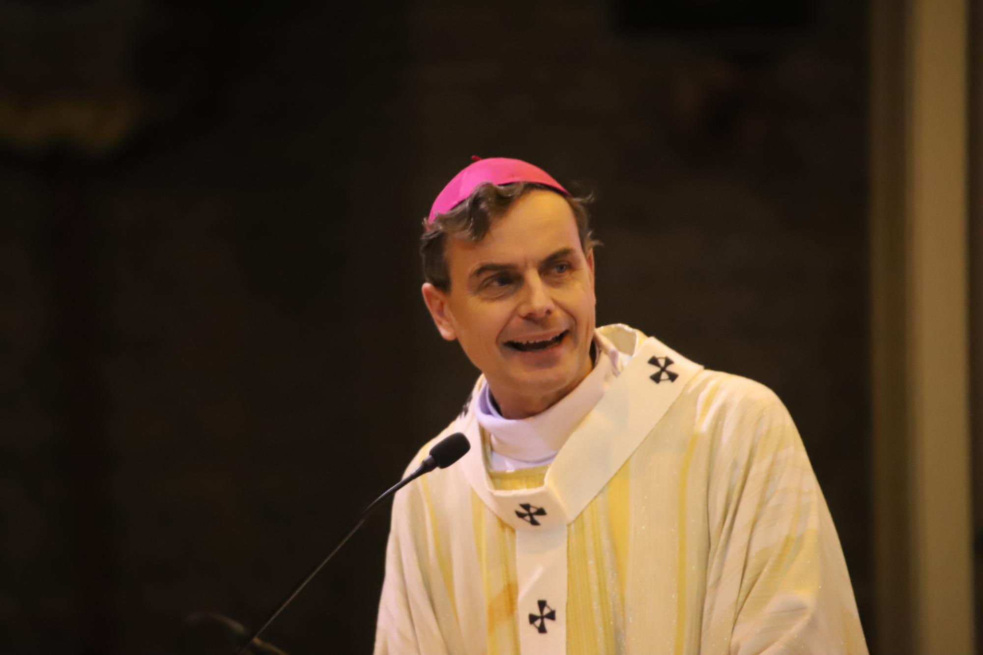 Aartsbisschop Luc Terlinden dankt namens de geloofsgemeenschap van het aartsbisdom zijn voorganger kardinaal De Kesel