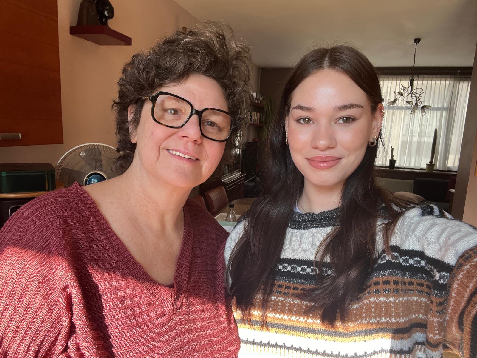 Mary en Sara