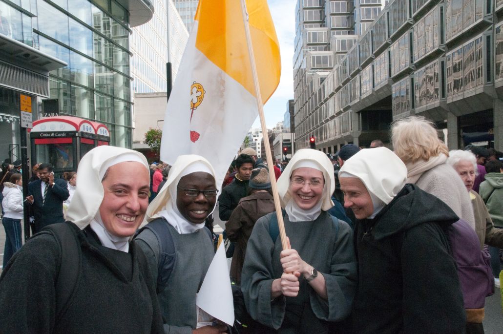 Emeritus paus Benedictus XVI in 15 unieke foto's | Otheo