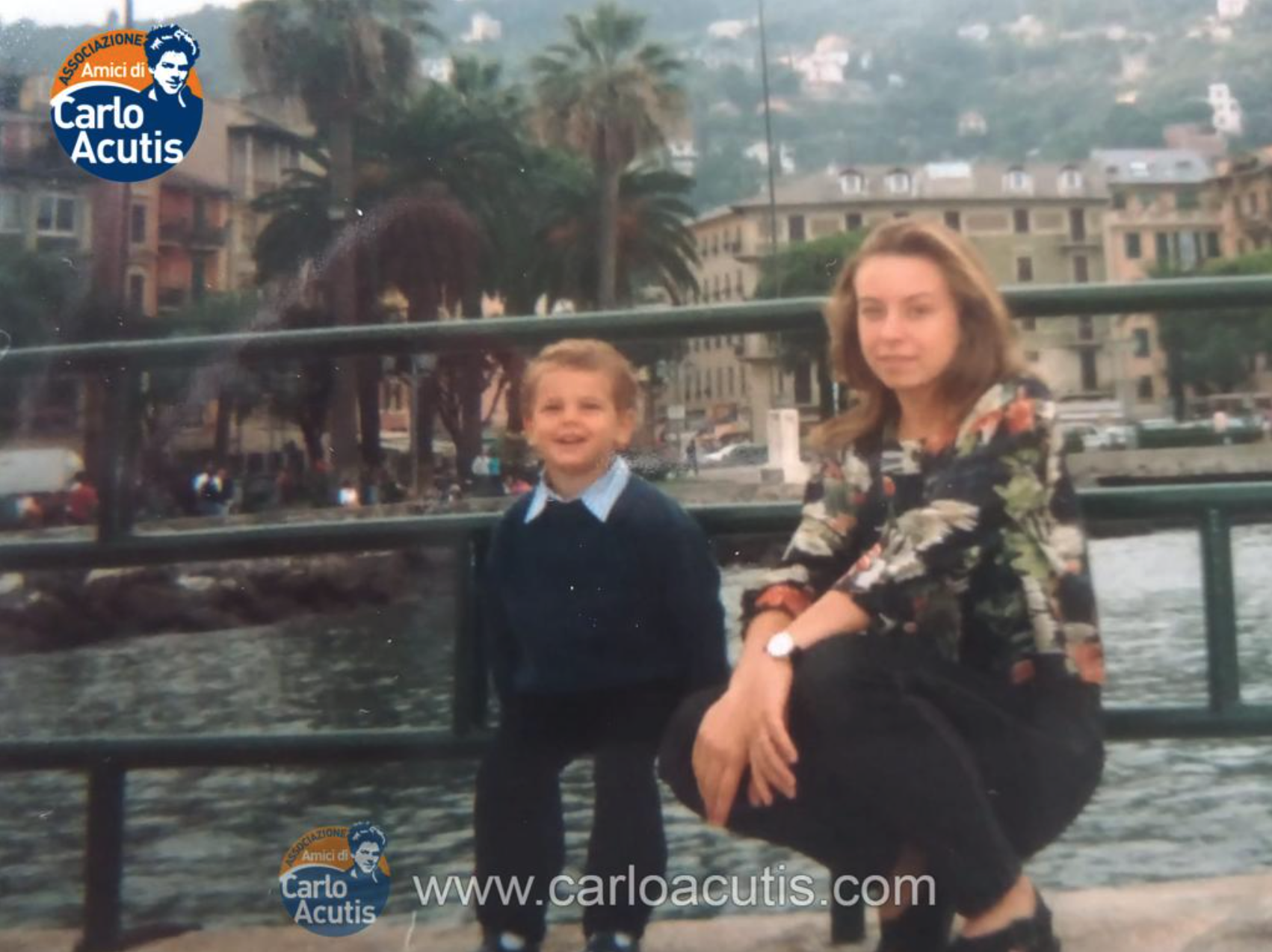 De kleine Carlo Acutis met de Poolse babysitter Beata.