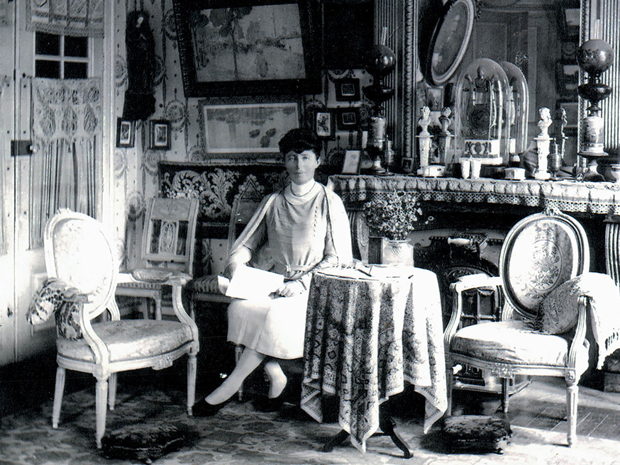 Gabrielle Bossis in haar salon