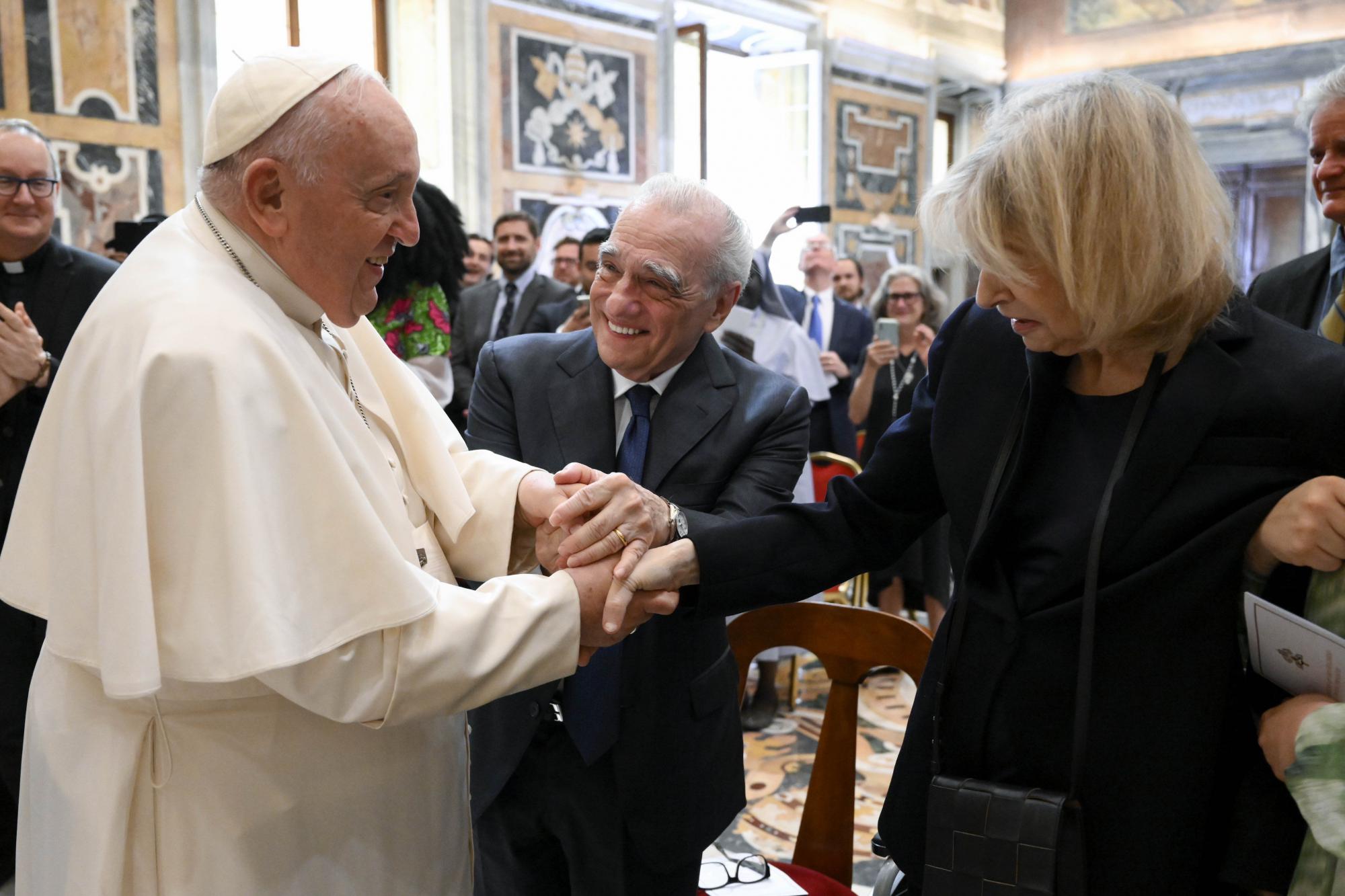 Martin Scorcese en zijn vrouw Helen Morris hadden zaterdag een ontmoeting met paus Franciscus