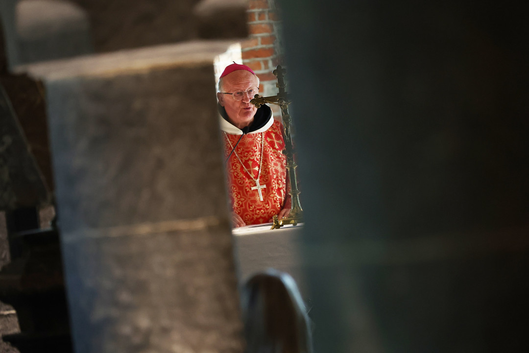 Homilie in de crypte van Sint-Hermesbasiliek Ronse 28 aug 2022 | Otheo